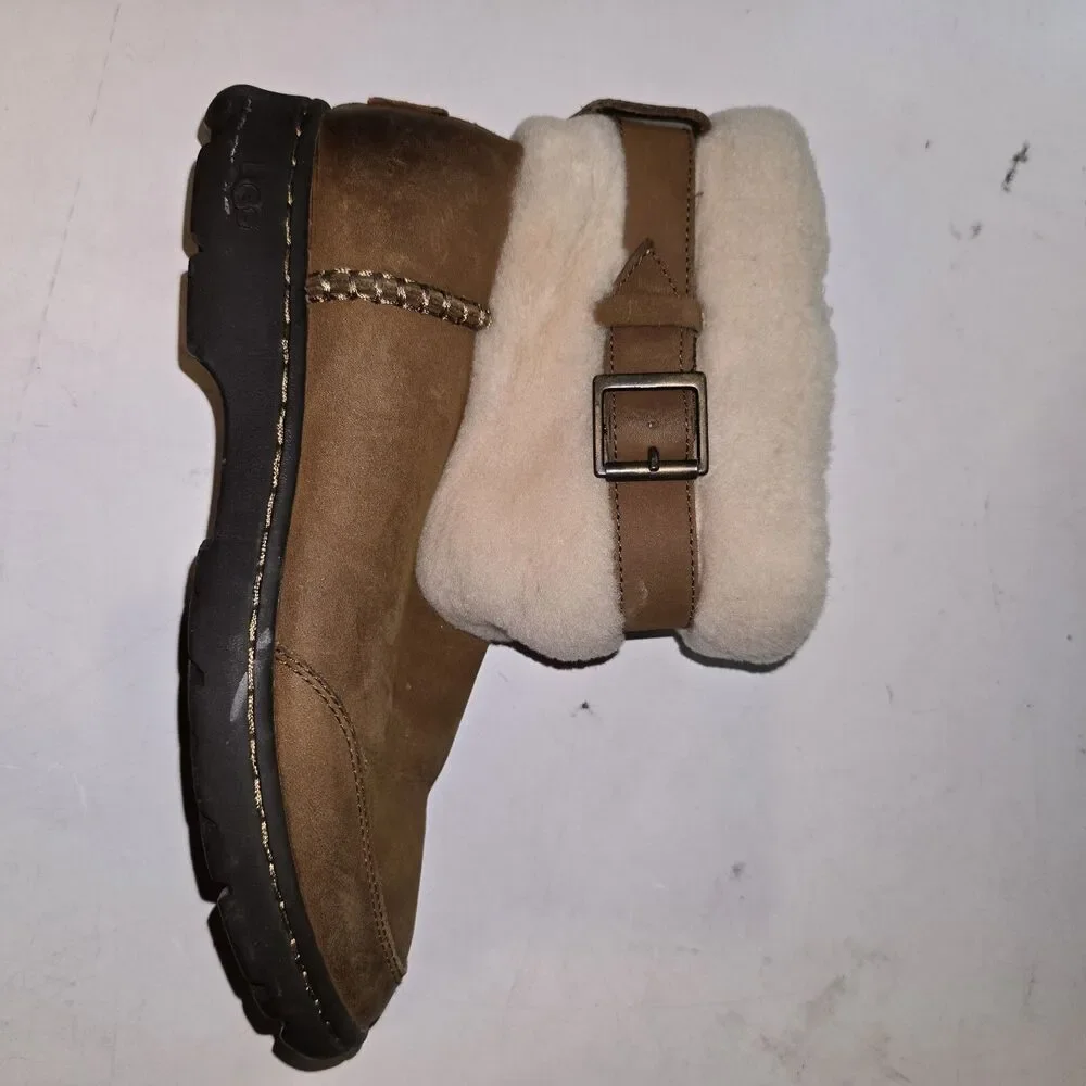 UGG Brielle Boots Snow Winter Womens SZ 7 1008028